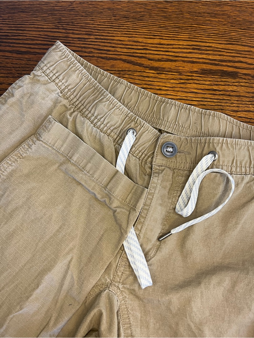 Vuori Ripstop Climber Pants Men Sz M Beige Drawstring Stretch Modern Athleisure